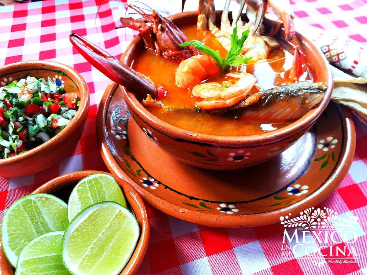 Caldo de Mariscos